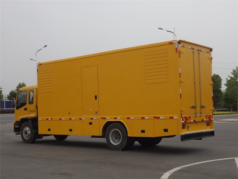 雷州发电车出租- 柴油发电机油箱怎么清洗