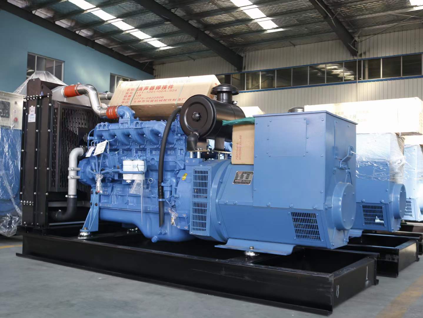 雷州柴油发电机组空气滤清器多久需要更换一次？