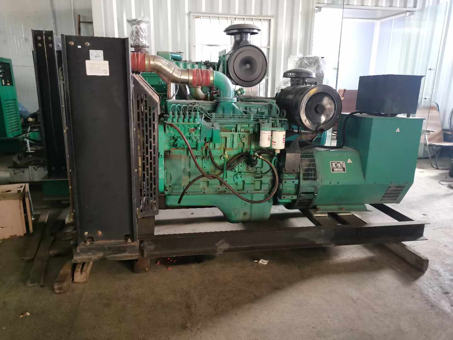 雷州发电机租赁如何确定电缆的承载电流是否在安全范围内？