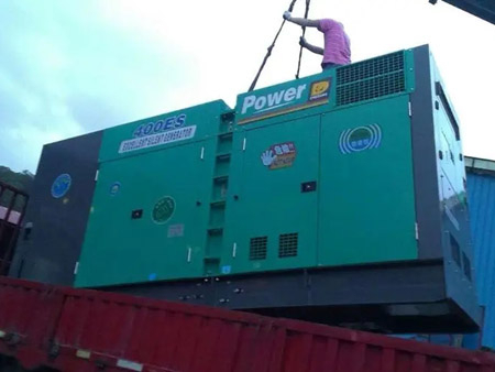 雷州柴油发电机组转速不稳定时，如何对发动机进行维护？