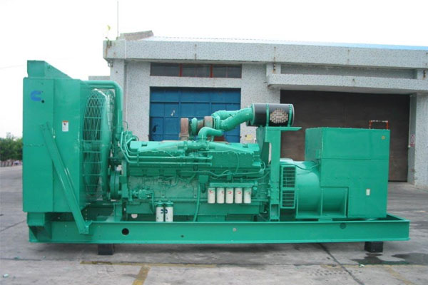 雷州工厂发电机应急发电时如何更准确地检查发电机状态？