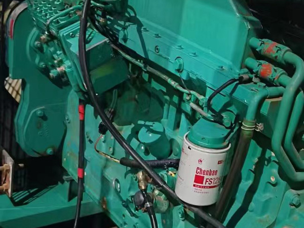 雷州如何确定新的发电机组控制系统是否与原系统兼容？