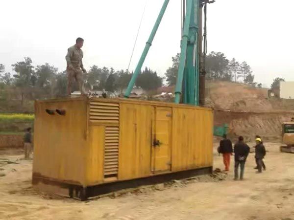 雷州如何判断水冷式机油散热器密封件是否需要更换？